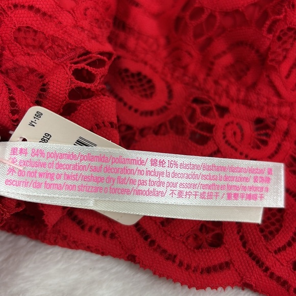 PINK Victoria's Secret CROCHET LACE Red Bra BRALETTE SIZE L - Picture 12 of 15